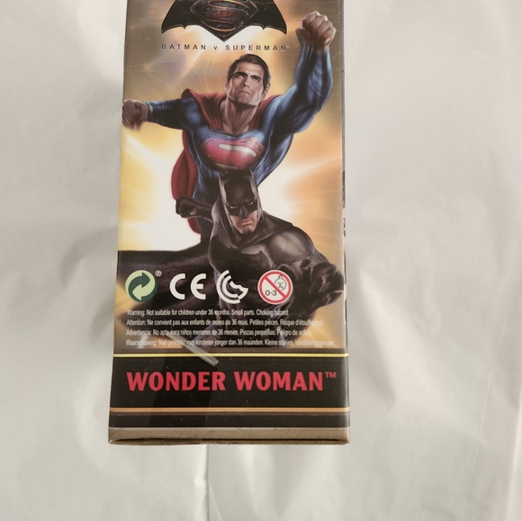 Metals Batman V Superman 4 inch Classic Figure - Wonder Woman M7 - Picture 3 of 7